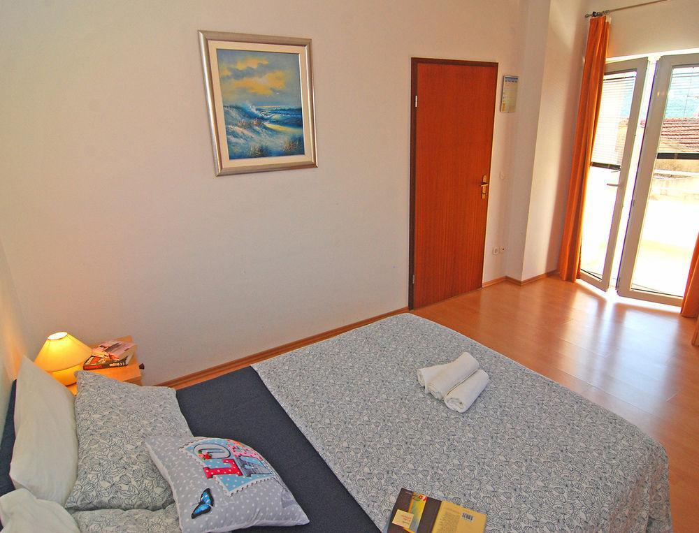 Apartments Kairos Трогир Экстерьер фото
